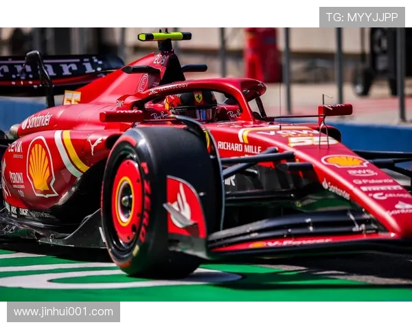 F1赛季大变局:新车技术革新与车手转会引发热议 F1赛季大变局:新车技术革新与车手转会引发热议