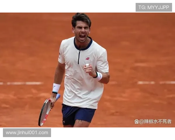 年轻球星鏖战五盘逆转晋级引爆网坛热议并引发广泛关注热度持续攀升 年轻球星鏖战五盘逆转晋级引爆网坛热议并引发广泛关注热度持续攀升