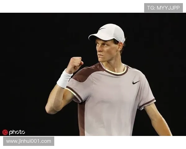 新星网球选手崛起 澳网大满贯赛场上演惊心动魄逆转战