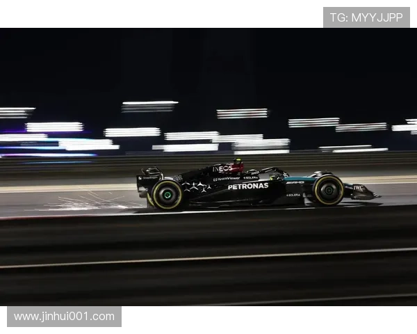 新赛季F1围场风云再起车队格局或迎重大变化车手转会技术升级成焦点