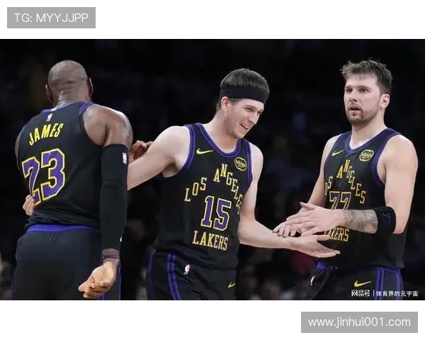 浓眉哥复出助力湖人逆转战胜勇士 詹姆斯全场高效贡献