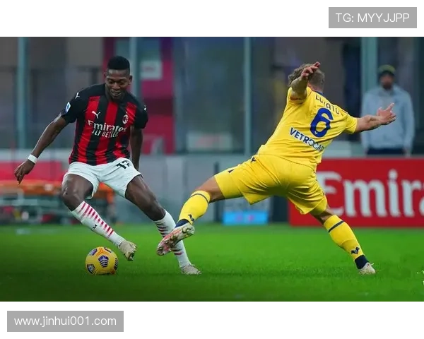 维罗纳足球俱乐部最新动态：球队表现分析与未来赛季展望