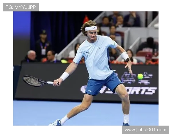 网球赛场风云再起 新星崛起力克老将 盘点本季重大赛事精彩瞬间